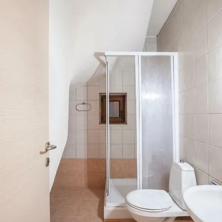 Beach Close Villa