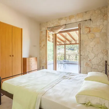 Villa Beach Close